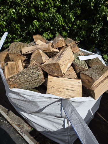 Hardwood oak logs bulk bag - logs,